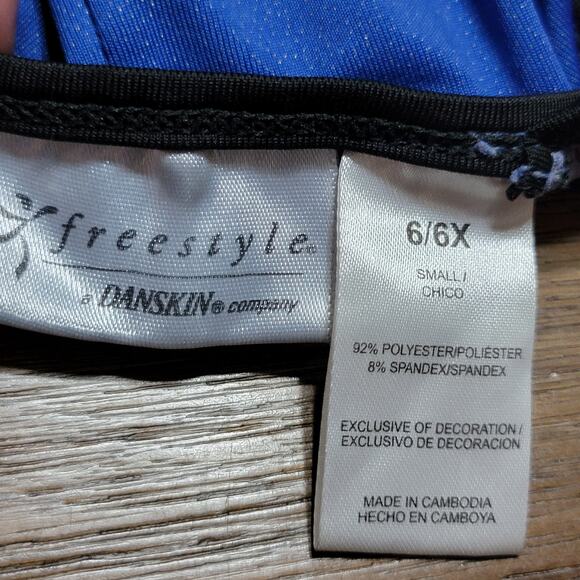 Freestyle by Danskin Child Dance Leotard w/ Front Bling - Size Small (6/6X) - Picture 5 of 5